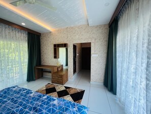 Room - Awesome 2-bedroom estate in adorable Gudalur perfect for relaxing stays (Gudalur)