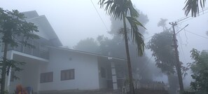 Exterior - Awesome 2-bedroom estate in adorable Gudalur perfect for relaxing stays (Gudalur)