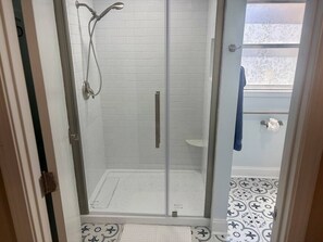 Bathroom - Mid Century Modern - A (Woodstock)