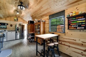 Refrigerador, horno, parrilla de estufa y lavavajillas 