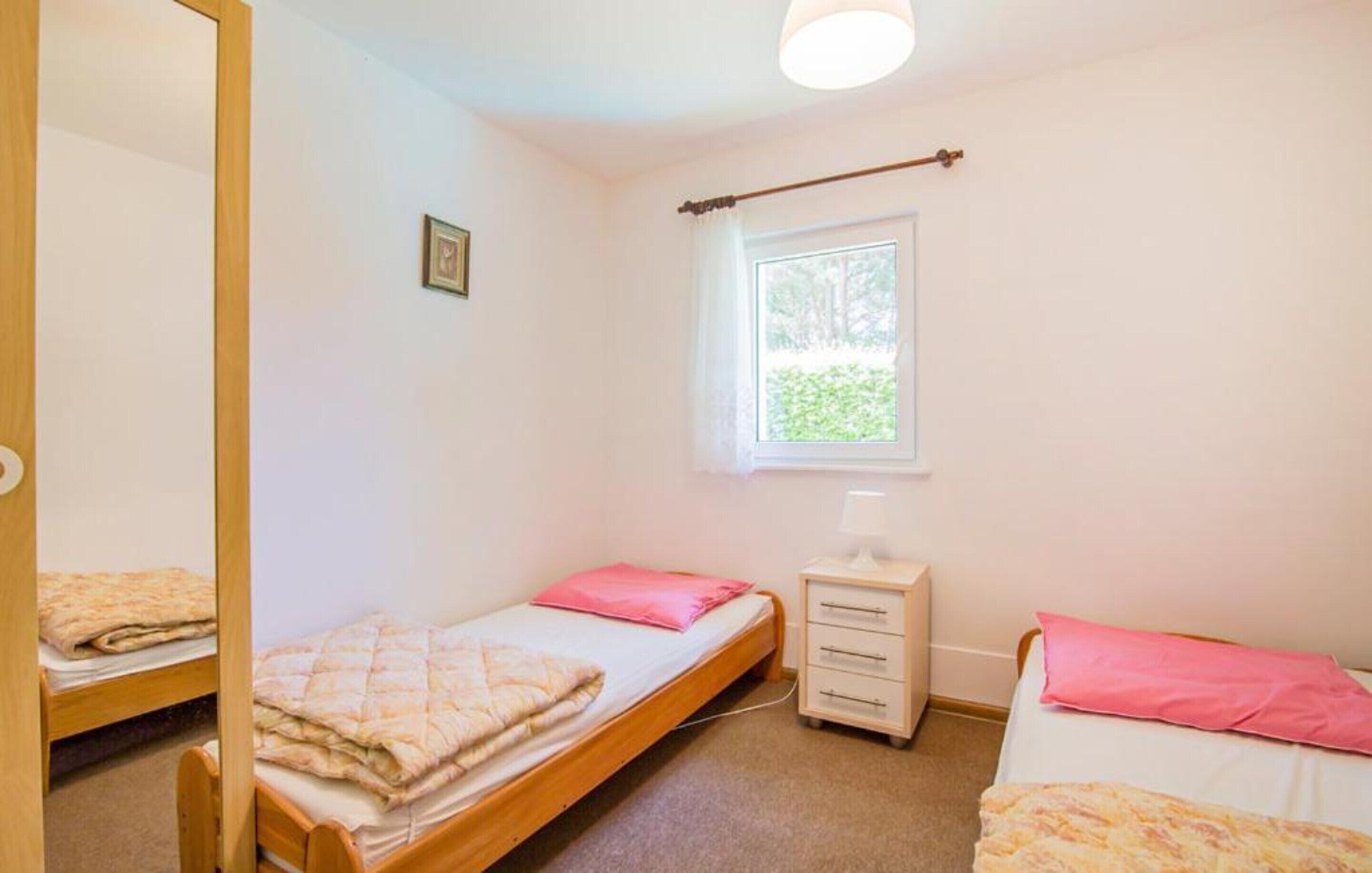 House | 2 bedrooms, individually furnished, bed sheets