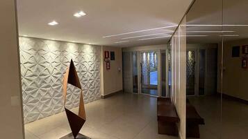 Apartment | Lobby