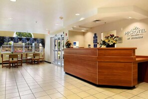 Lobby - Huntsville Inn and Suites (Huntsville)