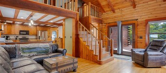 Cedar & Stone: Keuka Lake Retreat w/ Hot Tub & Golf