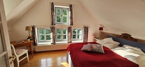 Room - Vrbo Property (Frankenau)