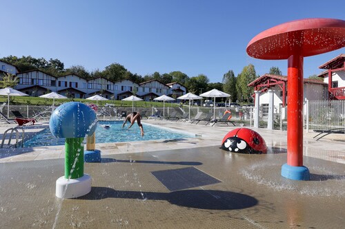 T4 spacieux avec accès piscines & wifi inclus