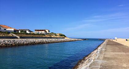 Ă 200 m de la plage ! T2 avec accĂšs piscine
