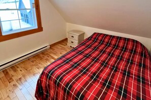 Room - Vrbo Property (Tarascon-sur-Ariège)