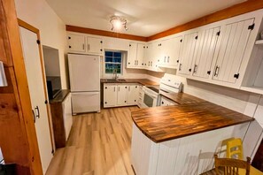 Private kitchen - Vrbo Property (Tarascon-sur-Ariège)
