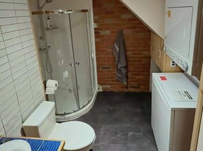 Bathroom - Vrbo Property (Tarascon-sur-Ariège)