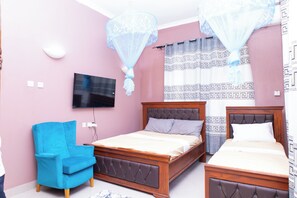 3 bedrooms, iron/ironing board, free WiFi - 3 BEDROOMS SELF CONTAINED HOUSE IN KIMARA DAR ES SALAAM TANZANIA, ERGONOMIC BEDS (Temboni KIMARA B DAR ES SALAAM)