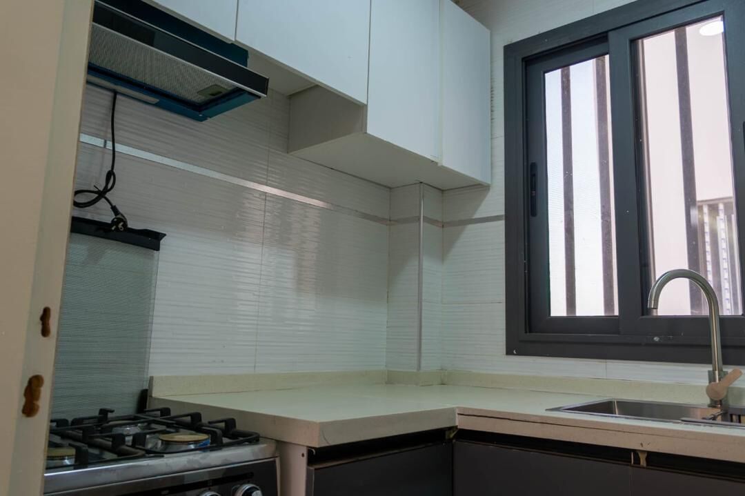 Luxury Single Room, City View | Private kitchen | Mini-fridge, oven, stovetop, cookware/dishes/utensils