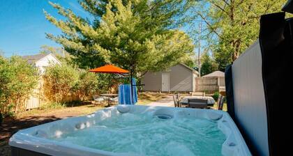 Luna Cottage | Hot Tub | 3BR Near Downtown & TART Trail | Grill
