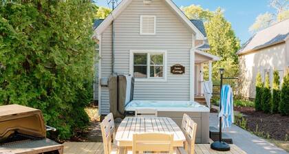 Luna Cottage | Hot Tub | 3BR Near Downtown & TART Trail | Grill