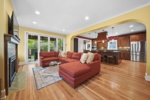 Studio (5 Bedrooms) | Property amenity - Casa Roja (Minneapolis)