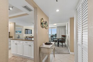 Dining - Beachfront Bliss at https://orangevaca | Madeira Beach Condo with Gulf Views (Madeira Beach)