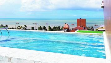 3 outdoor pools