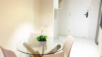 Apartamento clássico | Opções para refeição
