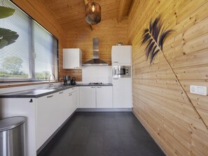 House | Private kitchen - Country Holiday Home With Shared Pool (Someren)