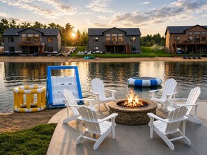 Terrace/patio - Sunset Lake |Arcade | Inflatables |Kayak | hot tub (New Lisbon)