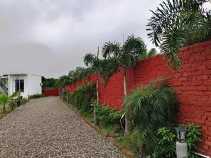 Property grounds - Five Elements Corbett Crown Resort (Ramnagar)