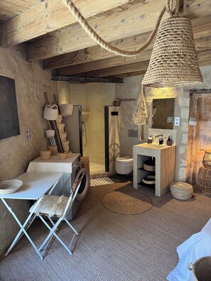 Hair dryer - Vrbo Property (Villeneuve-lès-Avignon)