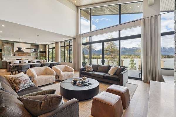 House, Mountain View | Living area | Smart TV