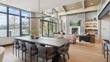 House, Mountain View | Living area | Smart TV
