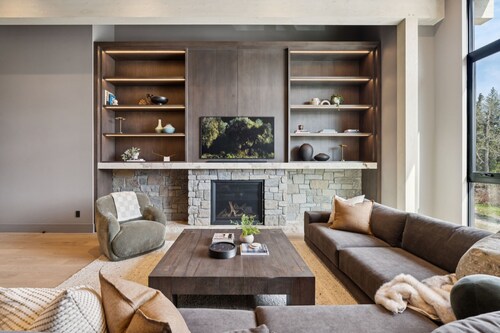 Sisu Lodge by Canmore Premier