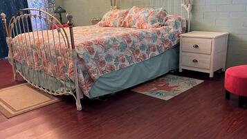 Internet, bed sheets