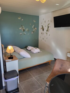 WiFi, bed sheets - Studio 300 metres from the beach in Porto-Vecchio (Porto-Vecchio)