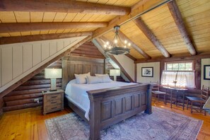 Escritorio, cuna de viaje, wifi y ropa de cama 