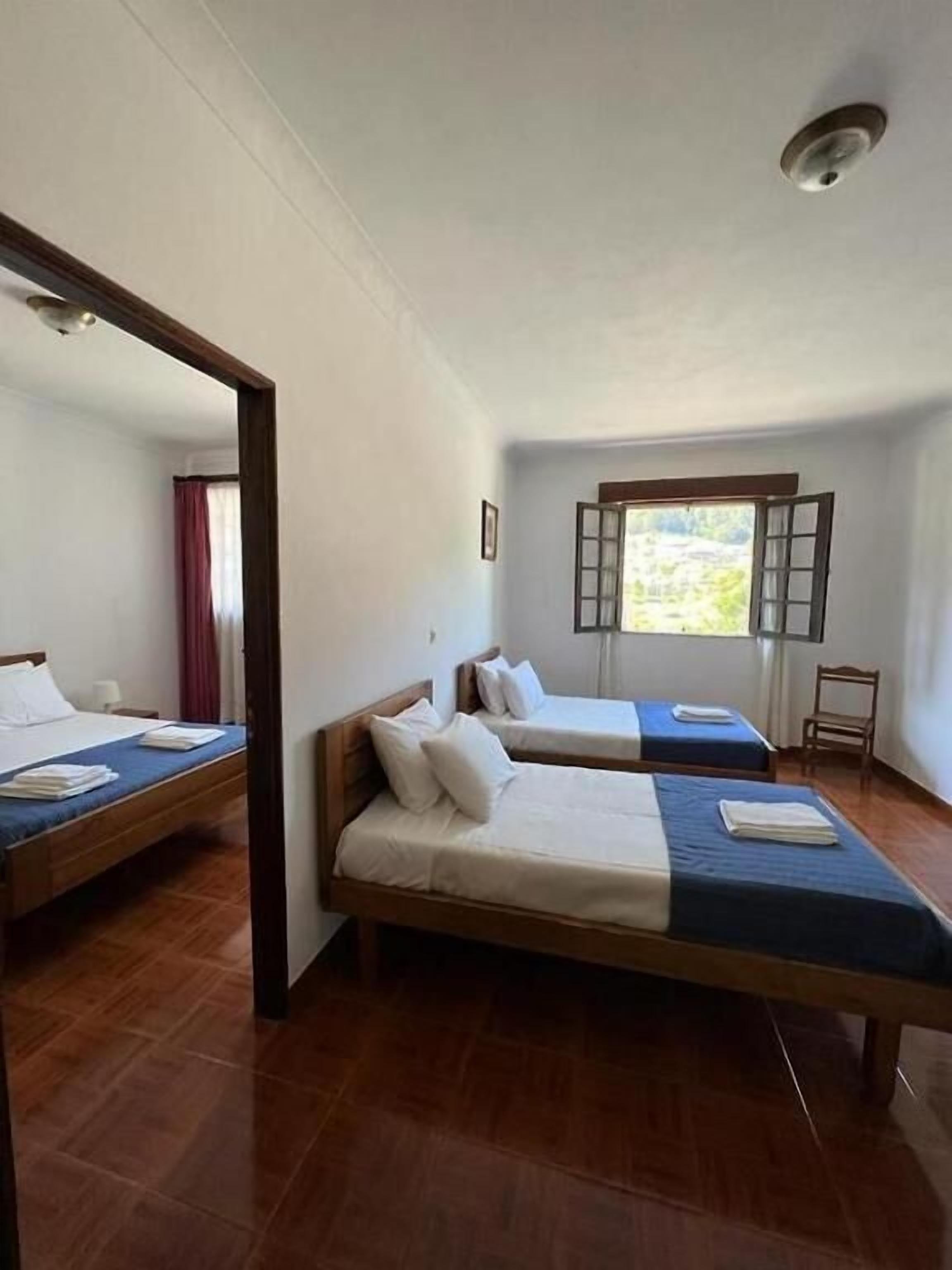 Family Room, Mountain View | In-room safe, free WiFi