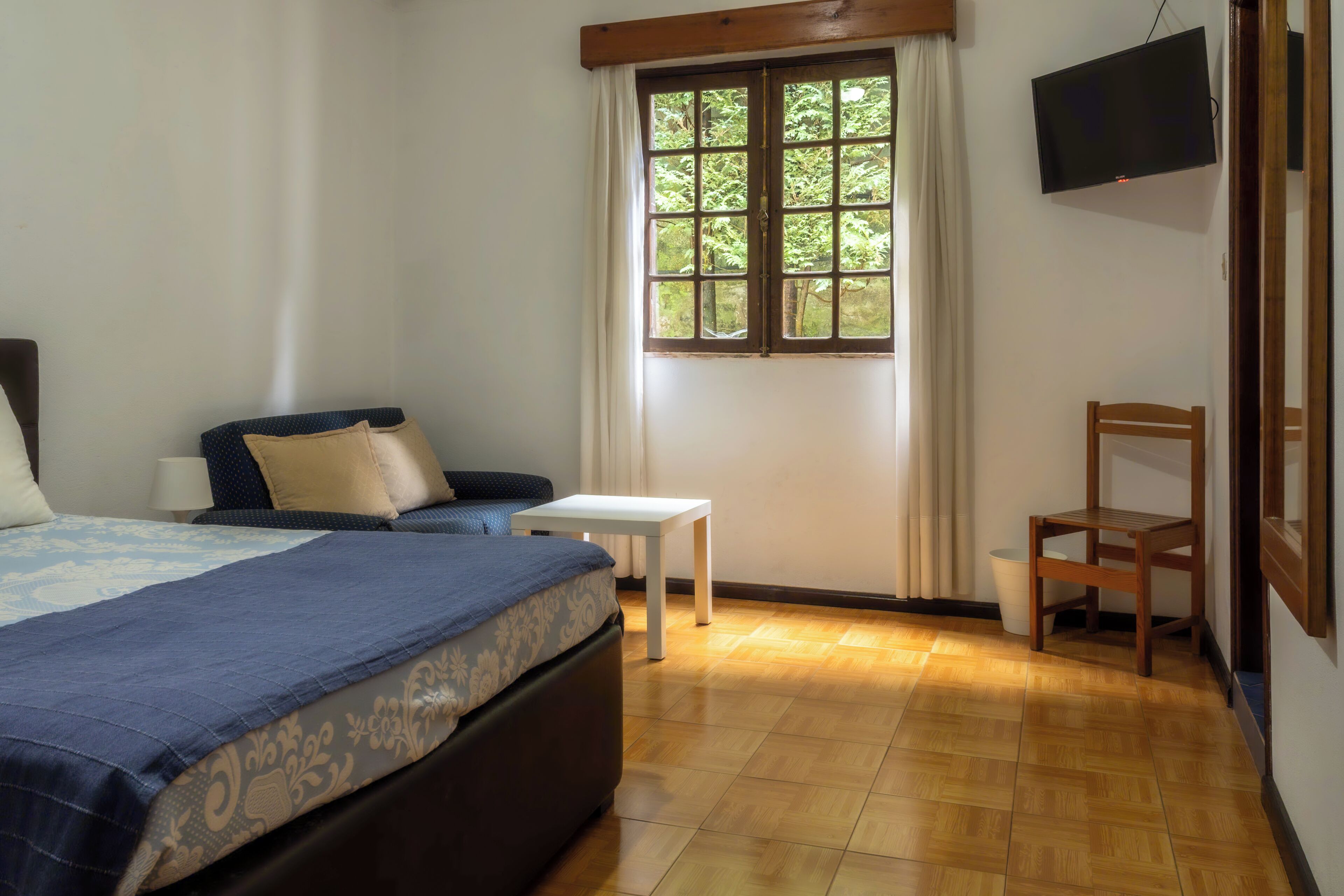 Coffres-forts dans les chambres, Wi-Fi gratuit