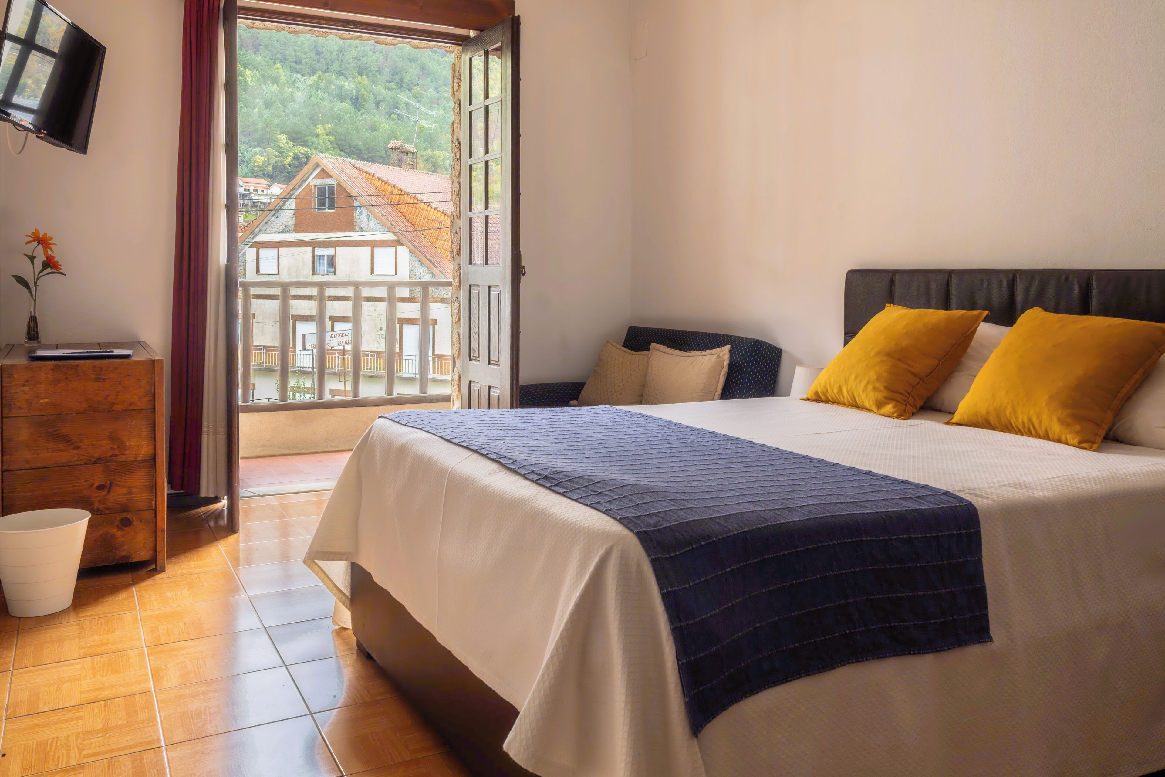Double Room, Balcony, Mountain View | In-room safe, free WiFi