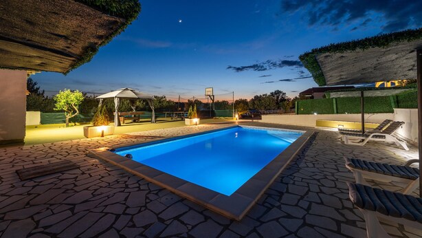 Unclassified image, 1 of 32, button - Beautiful home in Donje Rastane (Donje Rastane)