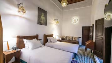 Deluxe Double or Twin Room, Patio, Courtyard View | In-room safe, soundproofing
