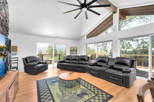 Marina View Cabin - Boat Slip - Sleeps 11 - Pets OK