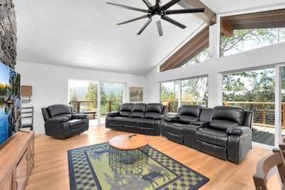 Marina View Cabin - Boat Slip - Sleeps 11 - Pets OK