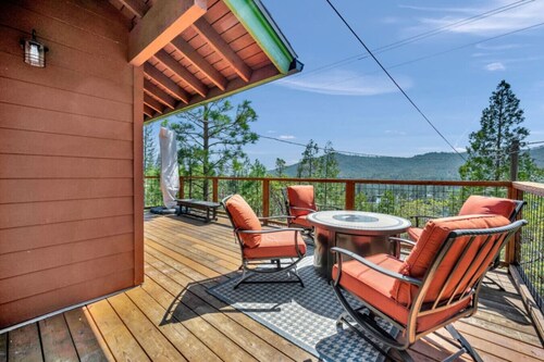 Marina View Cabin - Boat Slip - Sleeps 11 - Pets OK