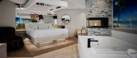 Iron/ironing board, bed sheets