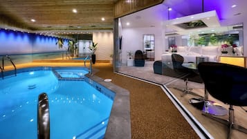Suite, 1 King Bed, Private Pool