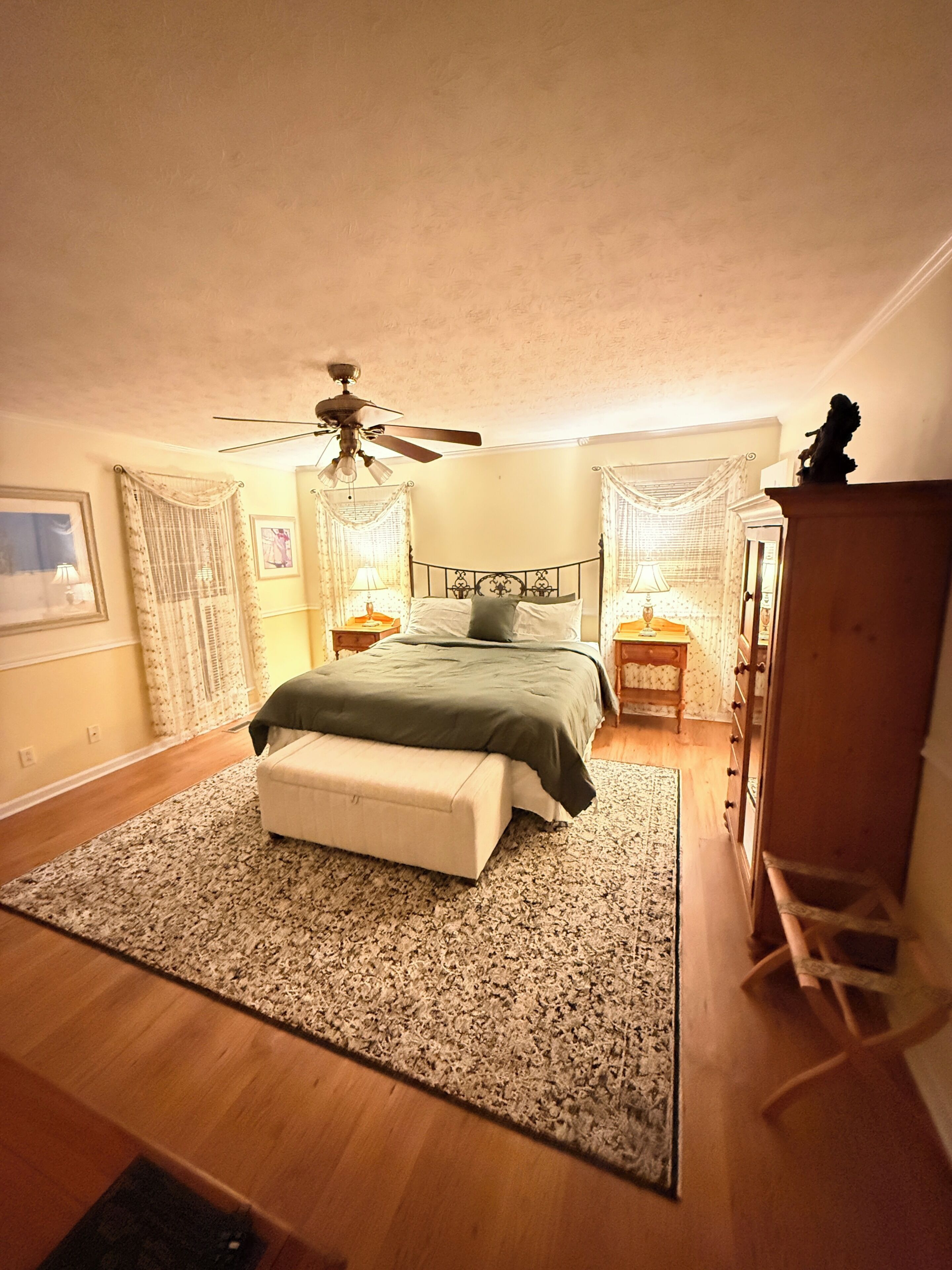 1 chambre, fer et planche à repasser, Wi-Fi, draps fournis