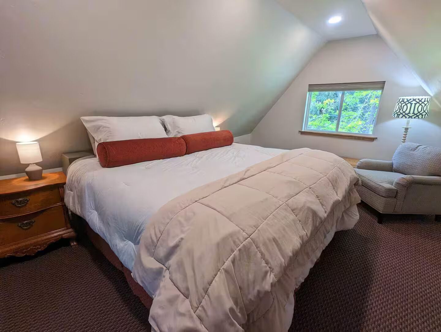 4 chambres, fer et planche à repasser, accès Internet, draps fournis