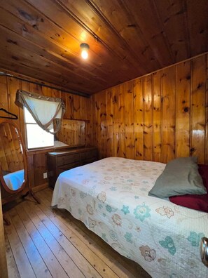 4 bedrooms, free WiFi, bed sheets