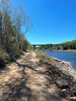 Miscellaneous - Rustic Fishing Lodge located on the Main Southwest Miramichi (Bloomfield Ridge)