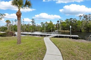 Property grounds - The Blue Heron at River's Bend - Steinhatchee (Steinhatchee)
