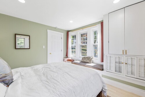 Serene Village Oasis, Ideal Monthly Stay Pleasantville, Westchester Close to all