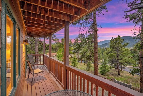Black Canyon Haven- Walking Distance to Downtown and Stanley
