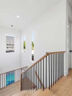 Interior - HotTub+Sauna+GameRoom+FirePit+Close To DT&Airport Wonderful 4BR house with AC (Dallas)